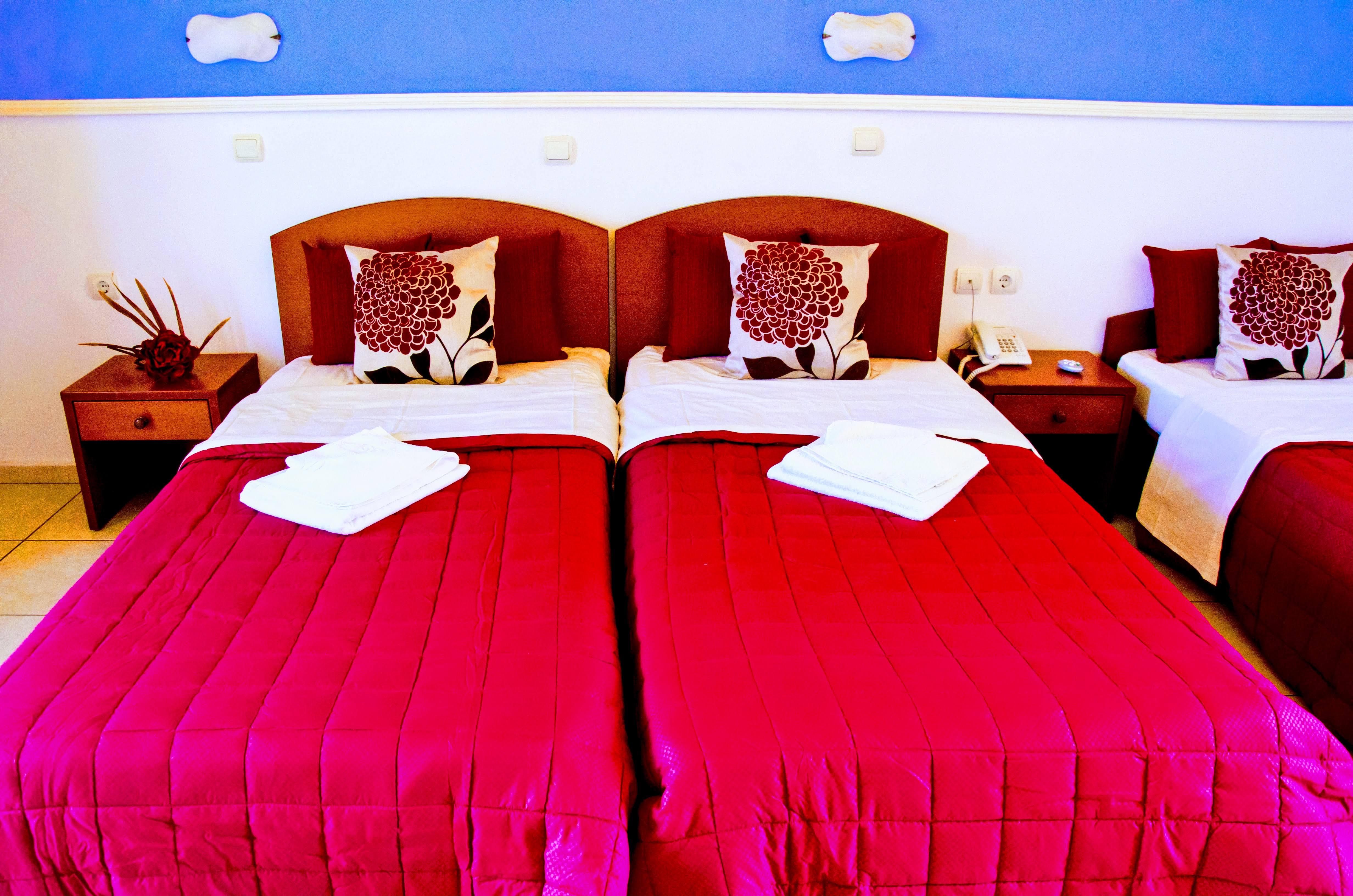 Yiannis Manos Hotel Resort Малиа Экстерьер фото