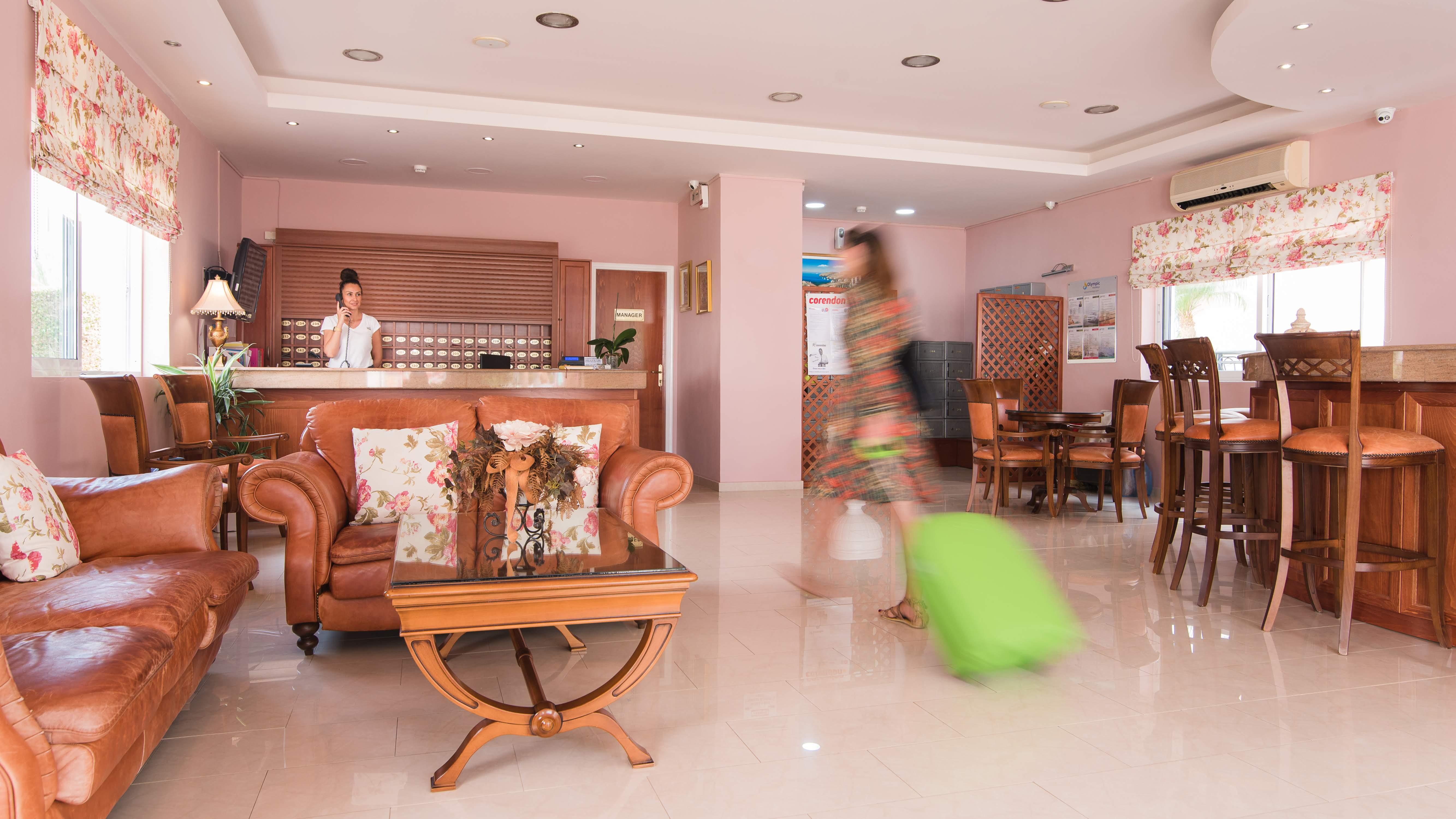 Yiannis Manos Hotel Resort Малиа Экстерьер фото