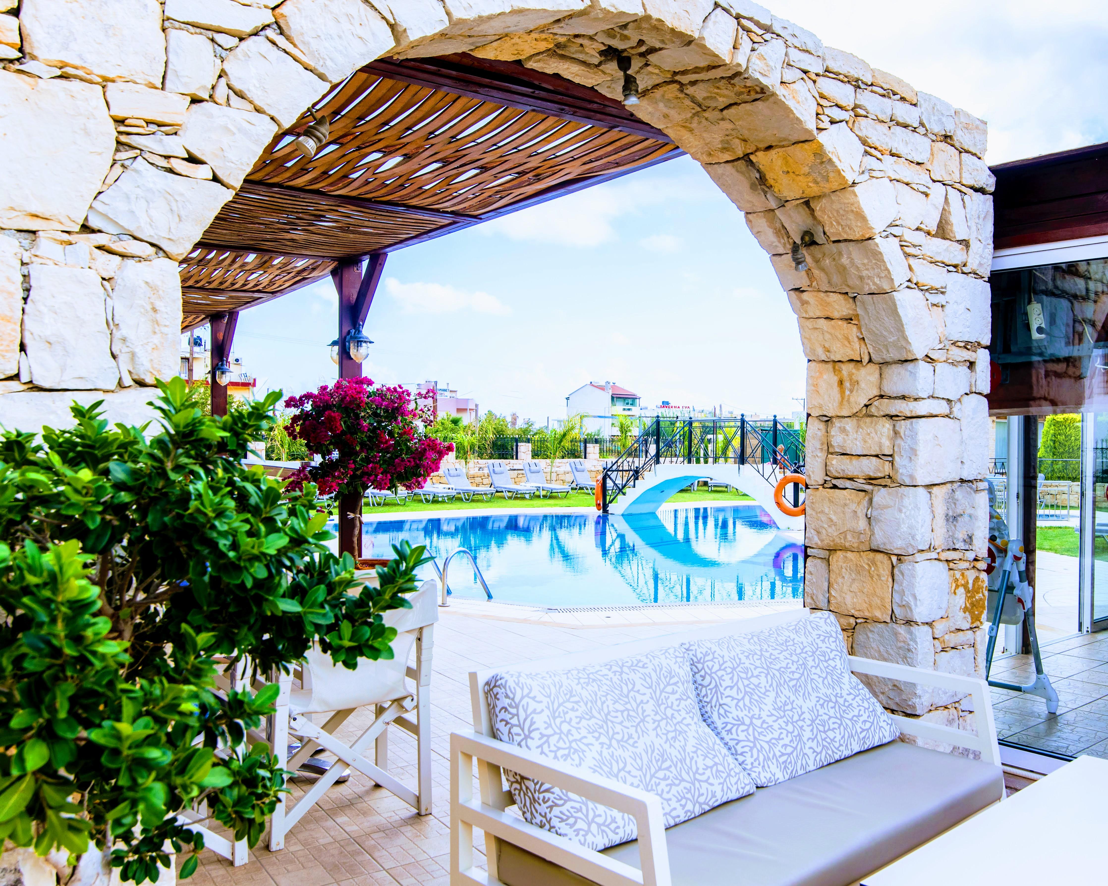 Yiannis Manos Hotel Resort Малиа Экстерьер фото